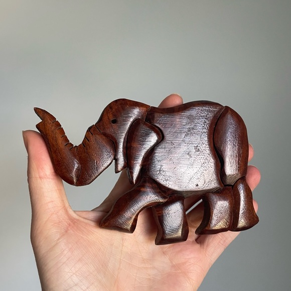 Vintage Wooden Elephant Magnet - Picture 3 of 7